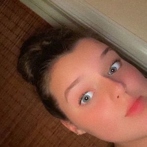 Meet your Posher, Mia